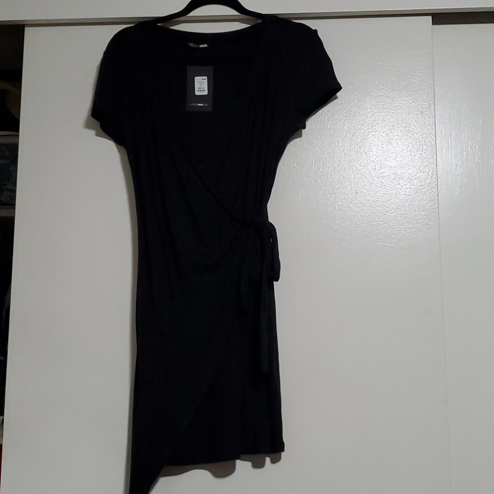 Fashion Nova black dress.  Ties on side.